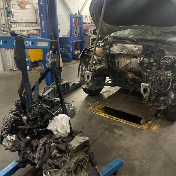 Volkswage Tiguan - замена двигателя